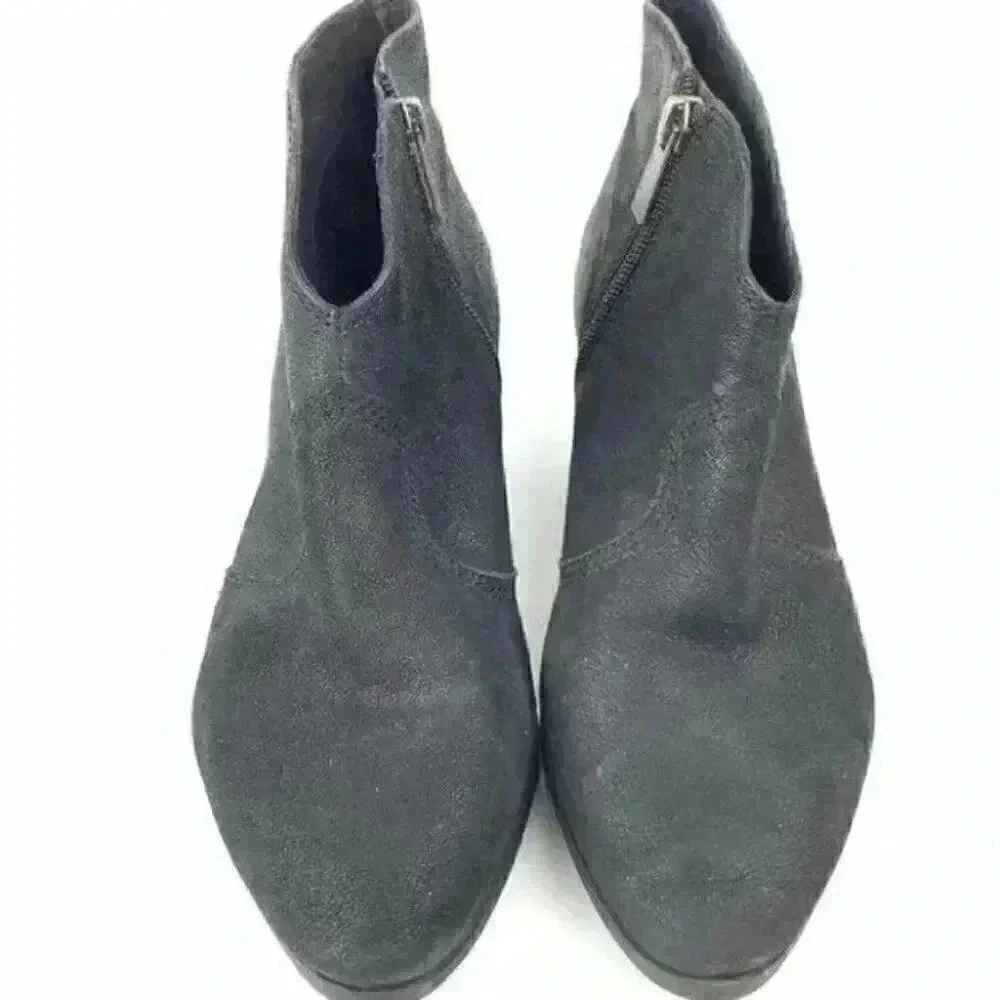 Vince Camuto vince camuto